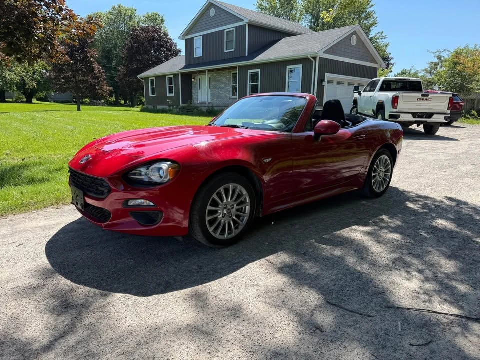 2017 Fiat 124 Spider - Image 2 of 8