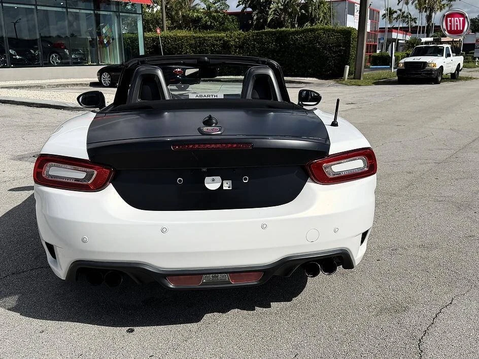 2017 Fiat 124 Spider - Image 17 of 20