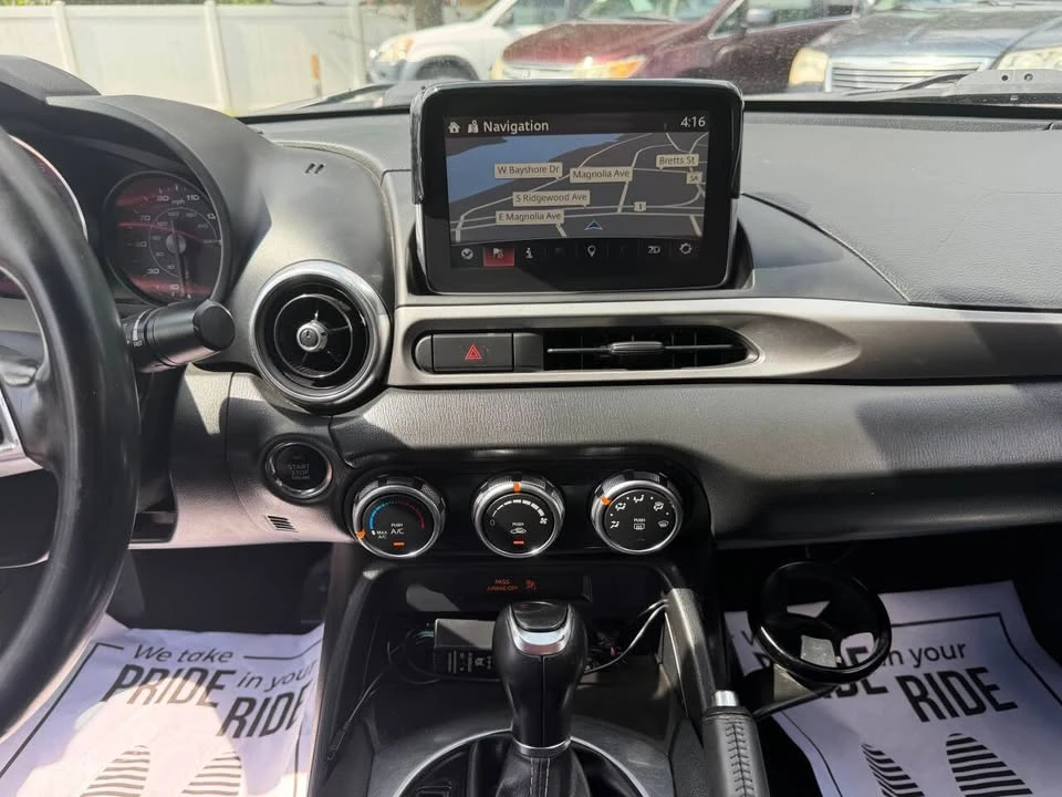 2017 Fiat 124 Spider - Image 8 of 20