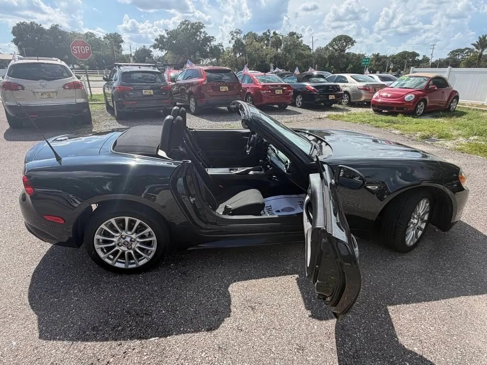 2017 Fiat 124 Spider - Image 14 of 20