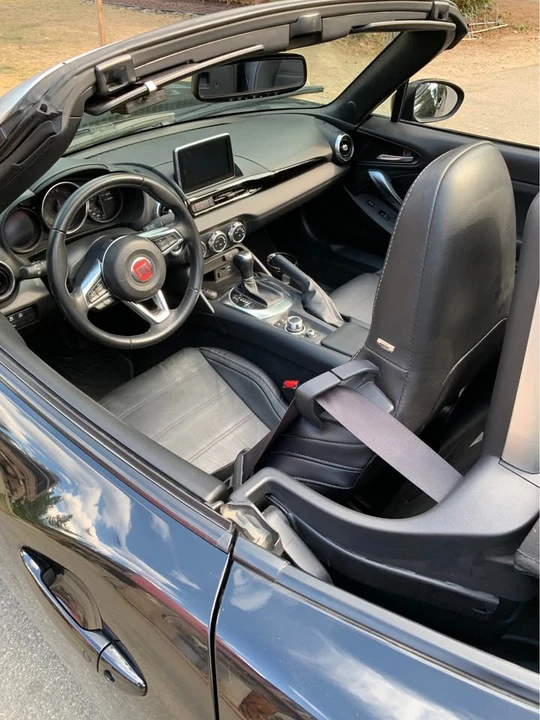2017 Fiat 124 Spider - Image 5 of 12