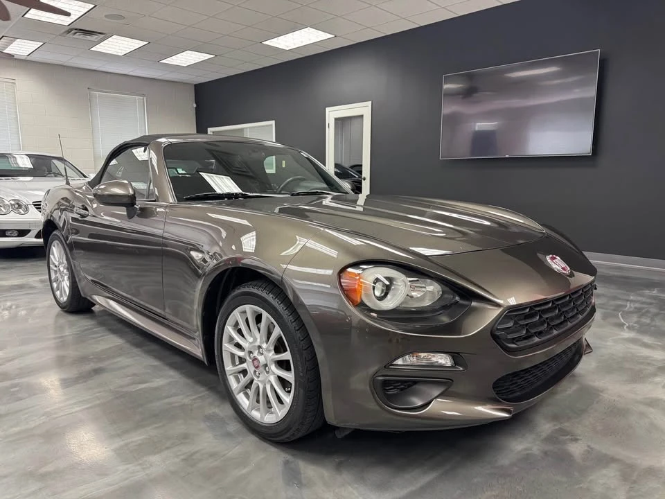 2017 Fiat 124 Spider - Image 9 of 20
