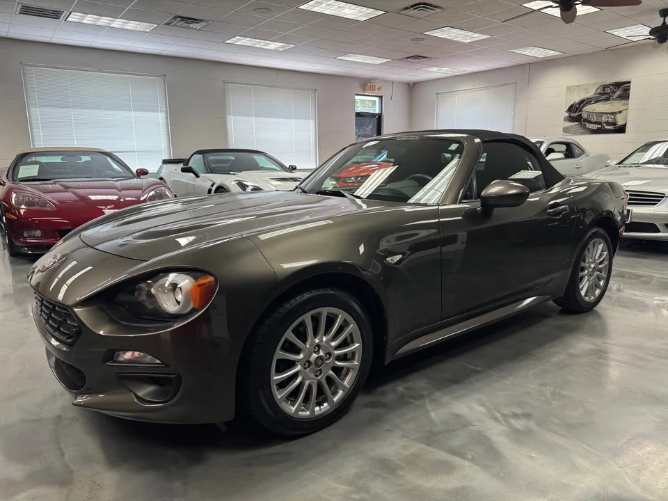 2017 Fiat 124 Spider - Image 13 of 20