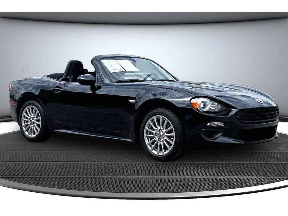 2017 Fiat 124 Spider - Image 13 of 20