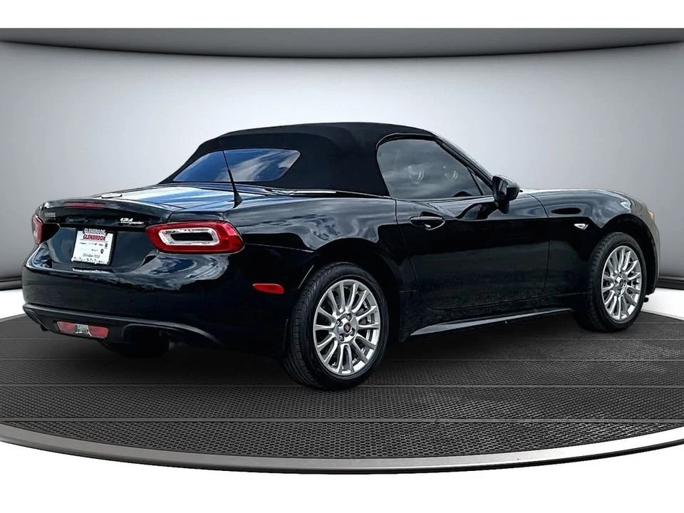 2017 Fiat 124 Spider - Image 17 of 20
