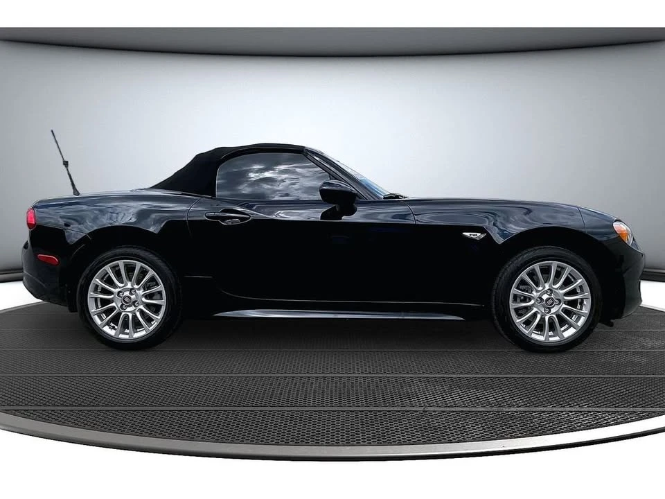 2017 Fiat 124 Spider - Image 14 of 20