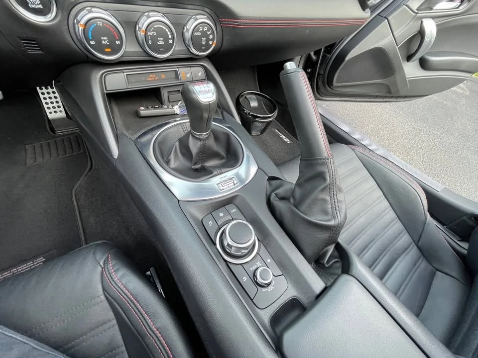 2017 Fiat 124 Spider - Image 9 of 20