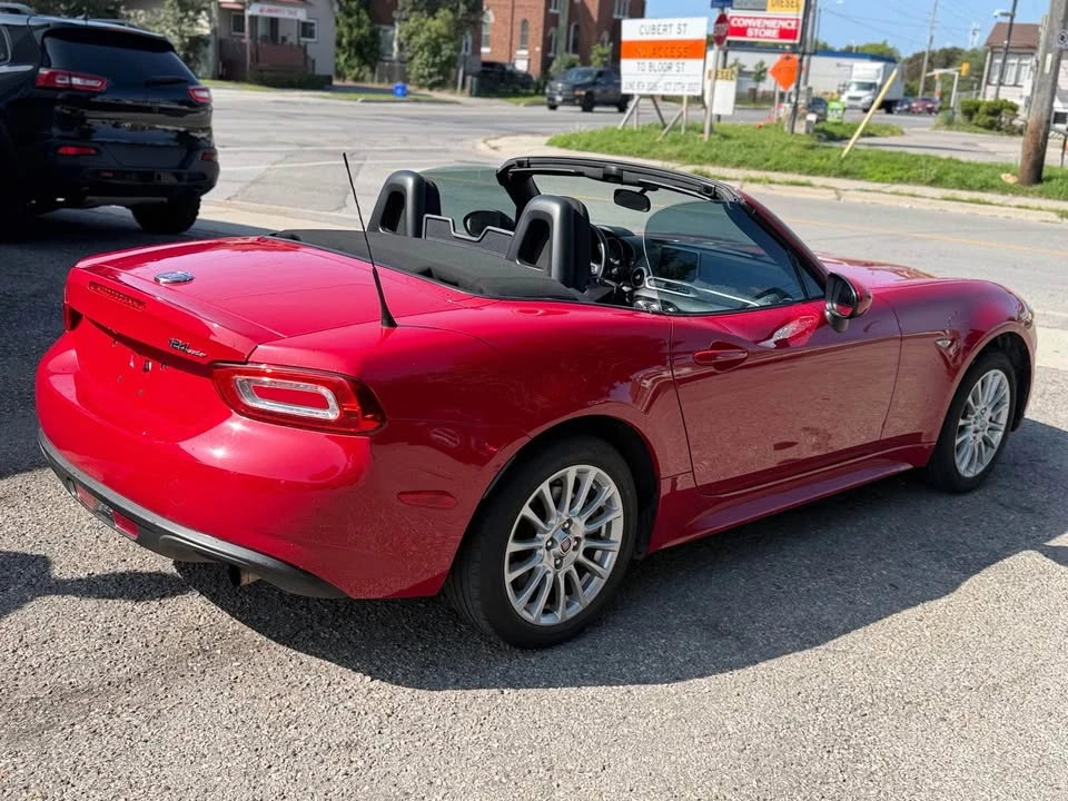 2017 Fiat 124 Spider - Image 6 of 11