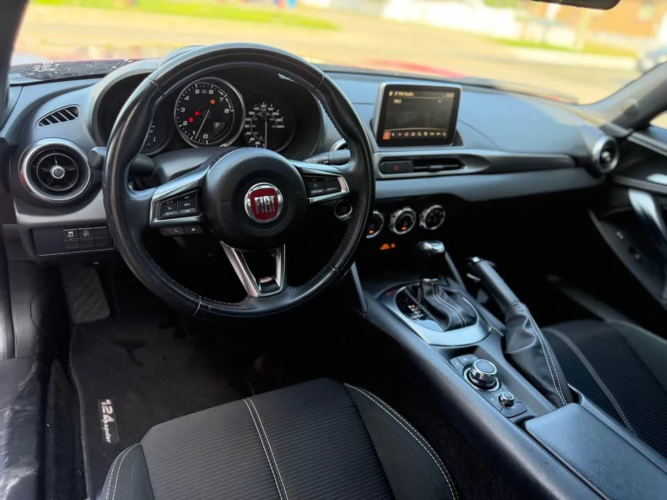 2017 Fiat 124 Spider - Image 8 of 11