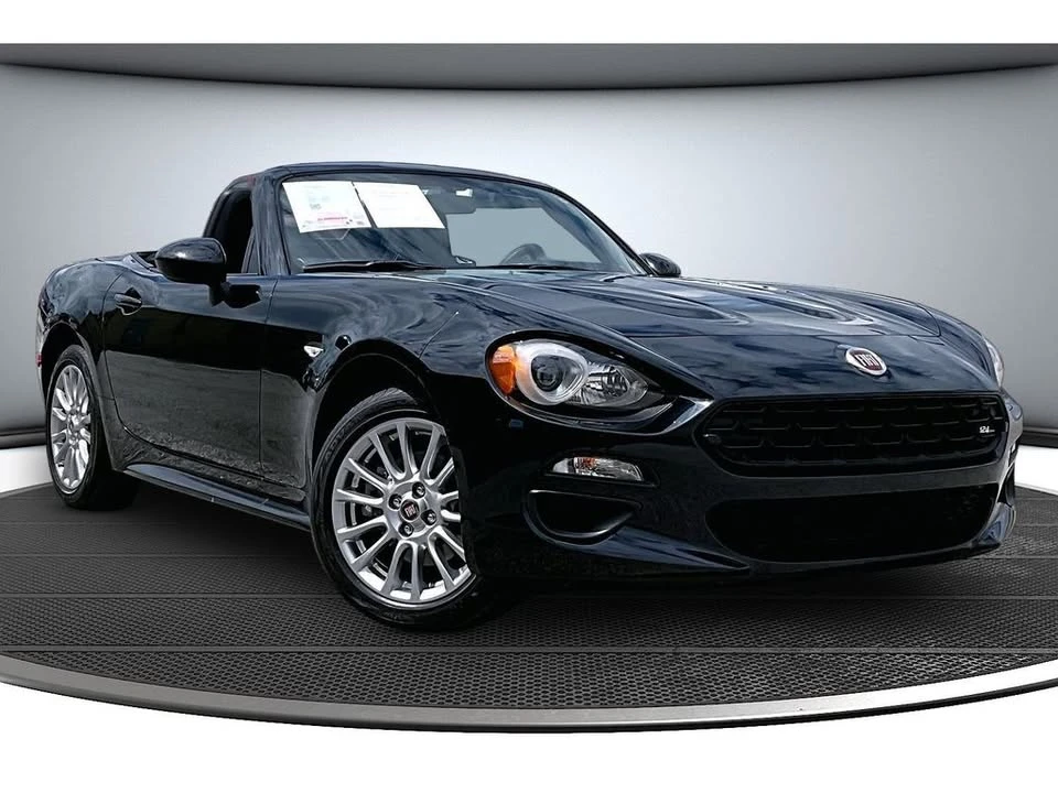 2017 Fiat 124 Spider - Image 2 of 20