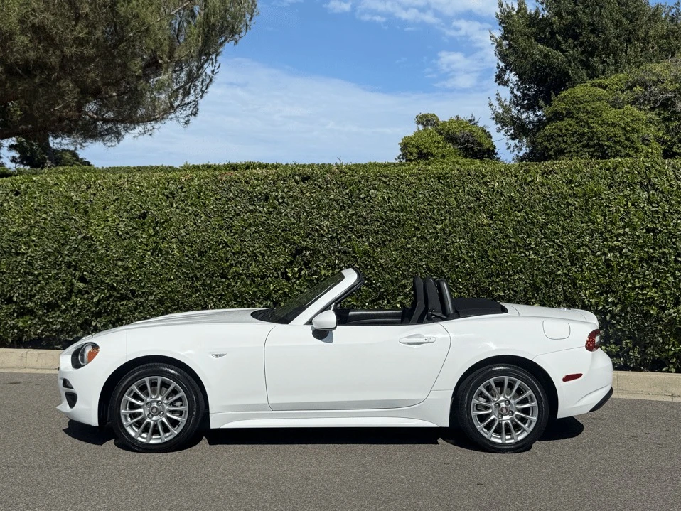 2017 Fiat 124 Spider - Image 8 of 20