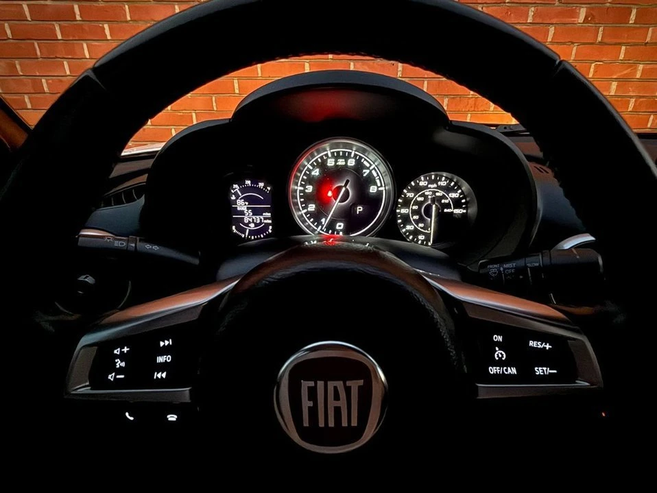 2017 Fiat 124 Spider - Image 12 of 20