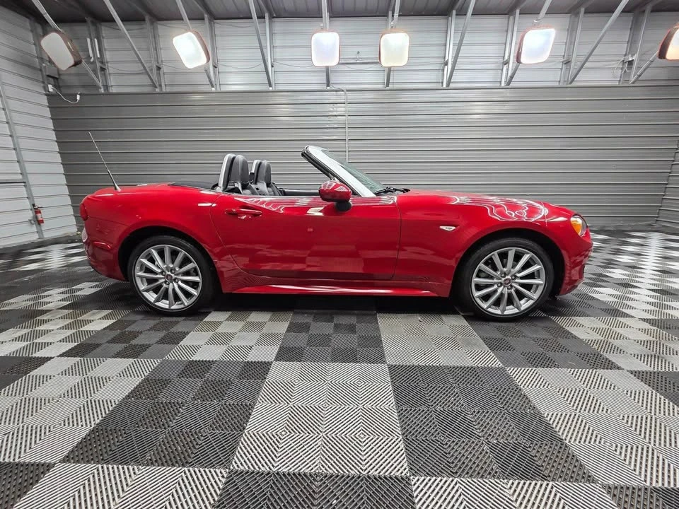 2017 Fiat 124 Spider - Image 7 of 18