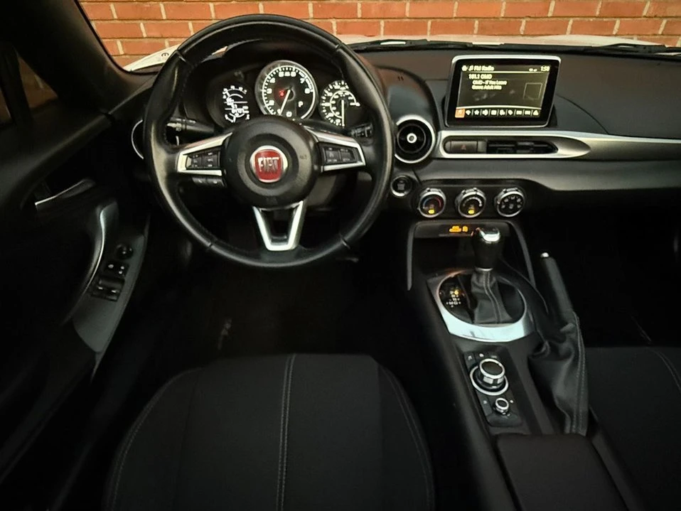 2017 Fiat 124 Spider - Image 11 of 20
