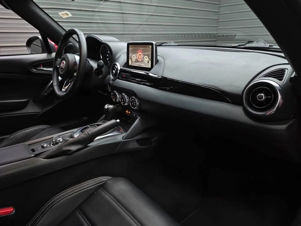 2017 Fiat 124 Spider - Image 11 of 18