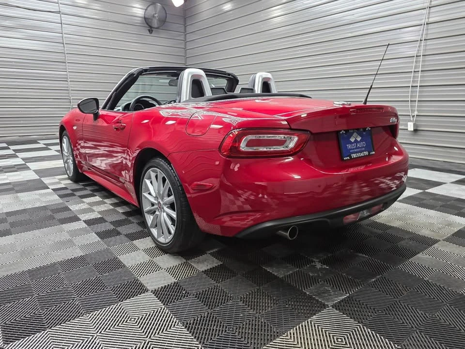2017 Fiat 124 Spider - Image 5 of 18