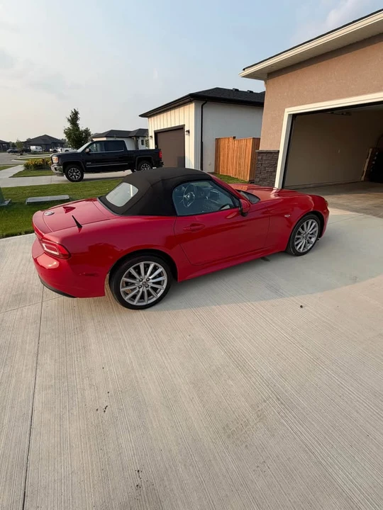 2017 Fiat 124 Spider - Image 4 of 8