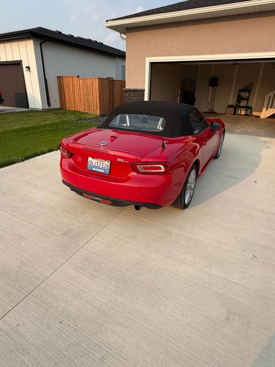 2017 Fiat 124 Spider - Image 5 of 8