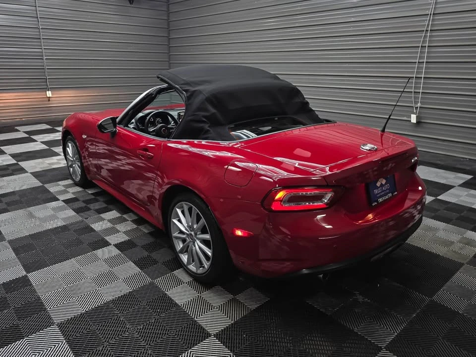 2017 Fiat 124 Spider - Image 9 of 18