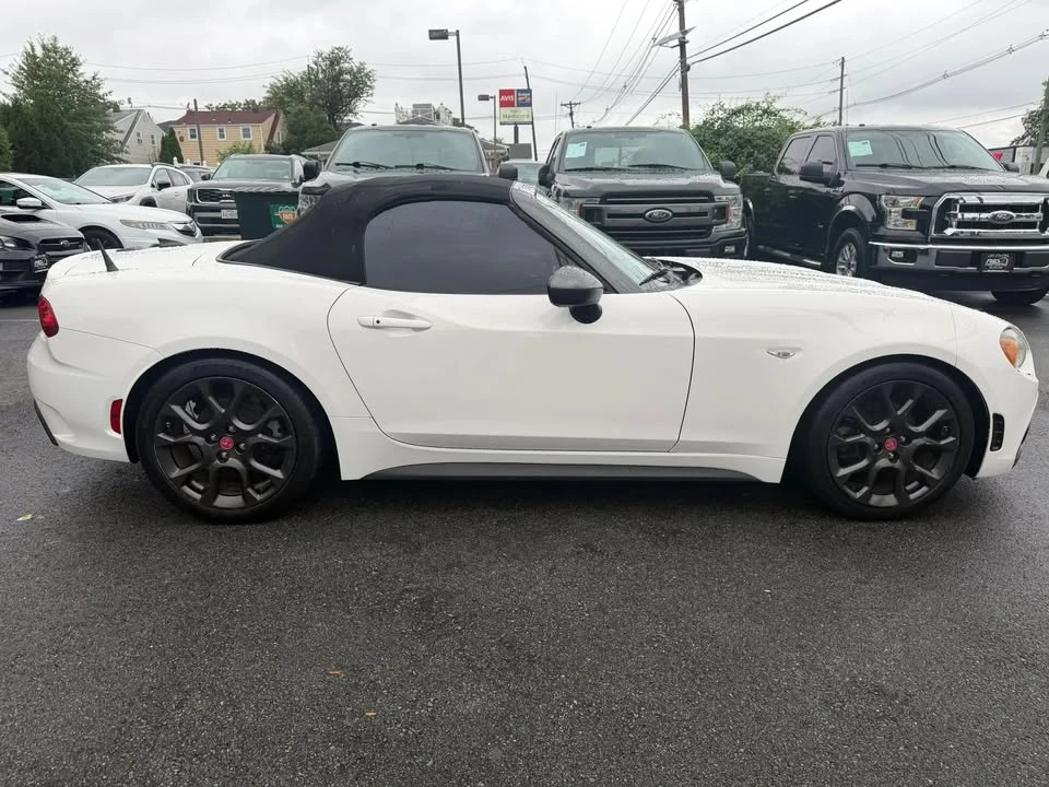 2017 Fiat 124 Spider - Image 8 of 20