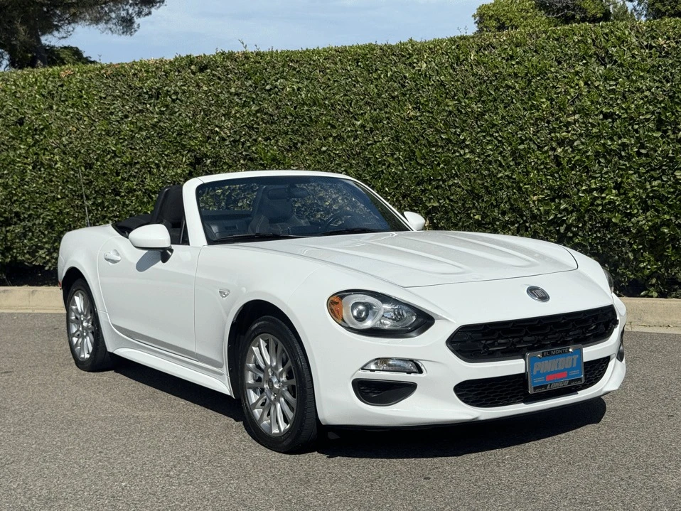 2017 Fiat 124 Spider - Image 2 of 20