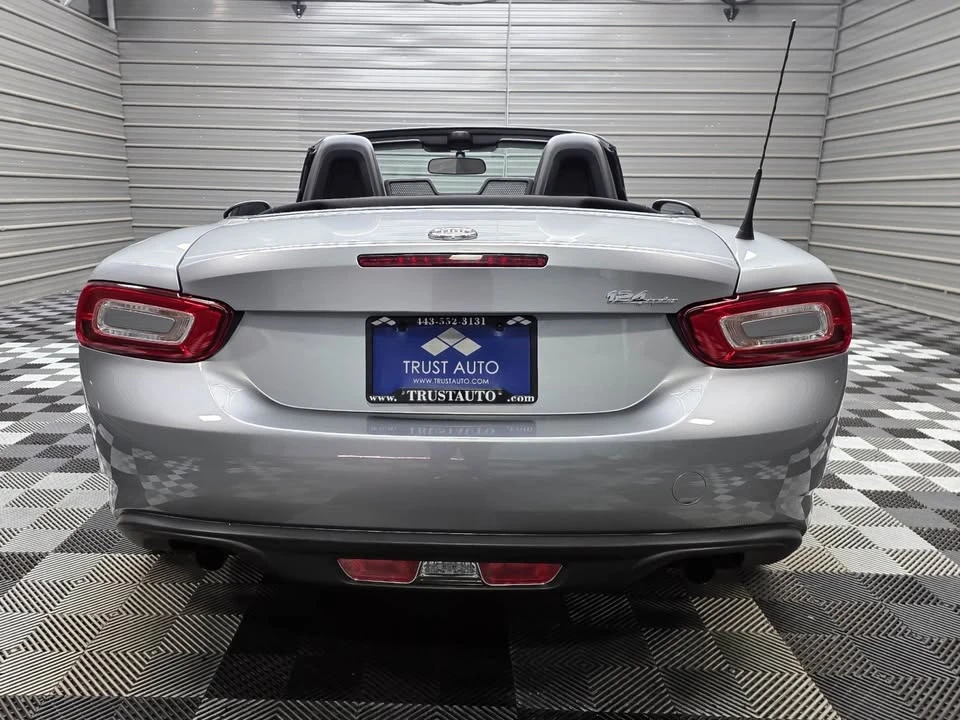 2017 Fiat 124 Spider - Image 5 of 18