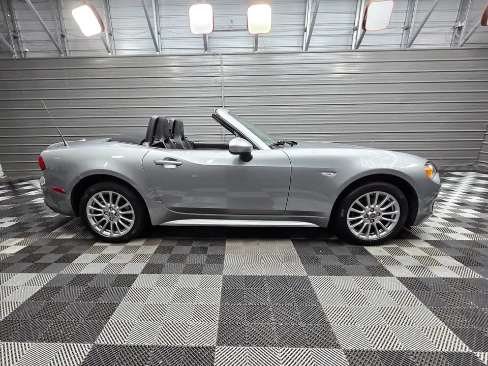 2017 Fiat 124 Spider - Image 8 of 18