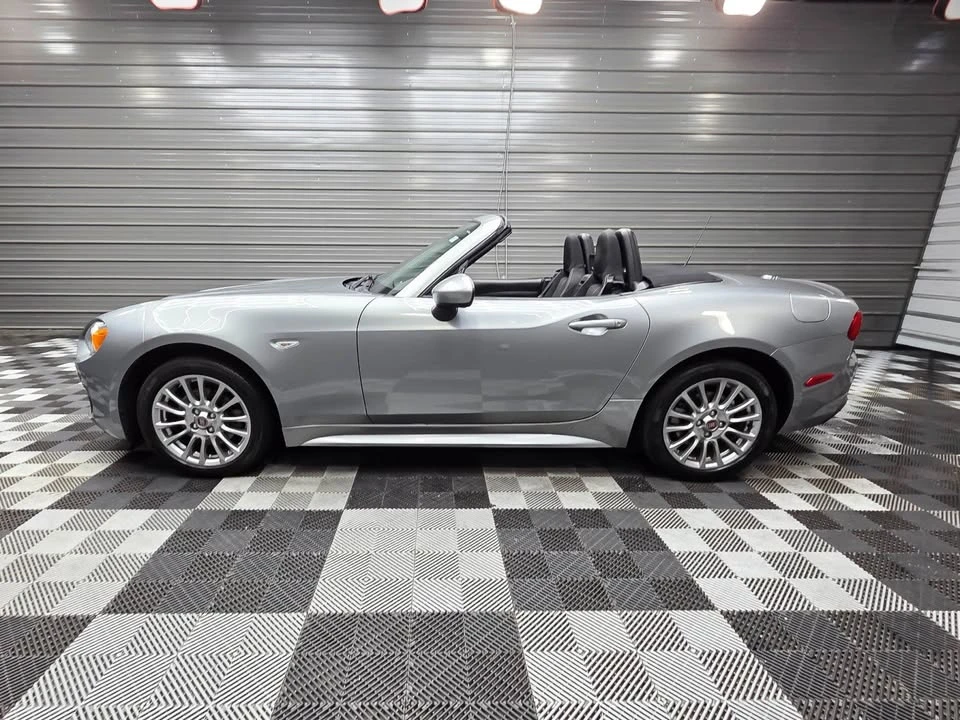 2017 Fiat 124 Spider - Image 7 of 18