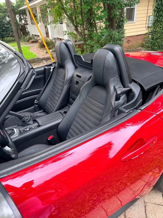 2017 Fiat 124 Spider - Image 2 of 10