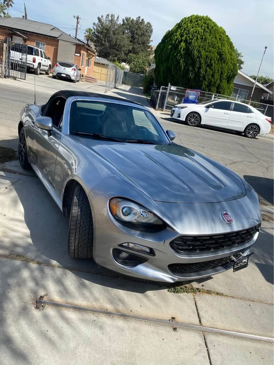 2017 Fiat 124 Spider - Image 10 of 18