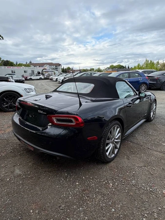 2017 Fiat 124 Spider - Image 12 of 24