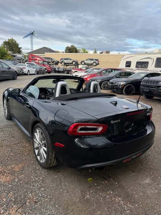 2017 Fiat 124 Spider - Image 2 of 24