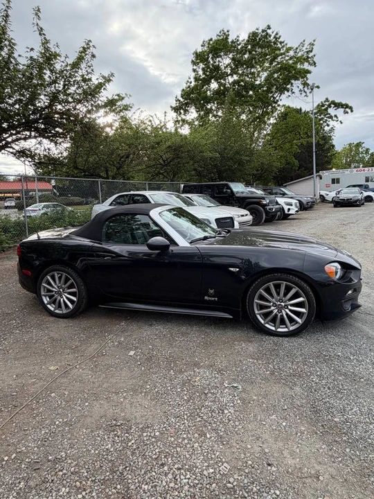 2017 Fiat 124 Spider - Image 23 of 24