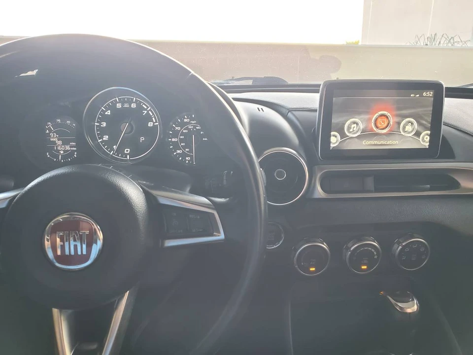 2017 Fiat 124 Spider - Image 7 of 13