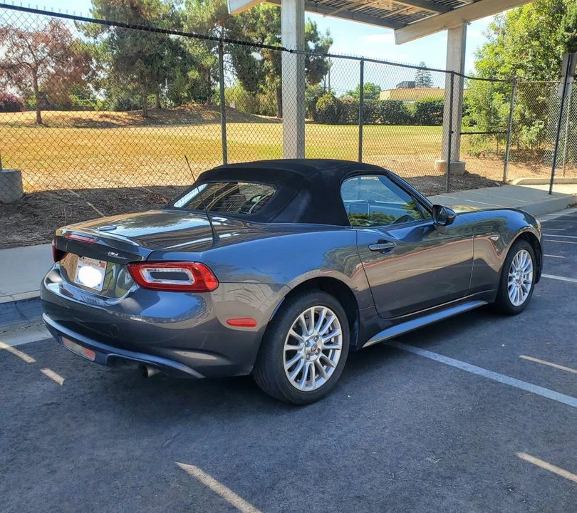 2017 Fiat 124 Spider - Image 11 of 13