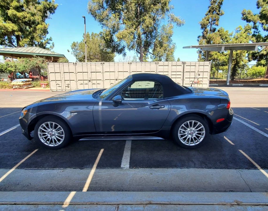 2017 Fiat 124 Spider - Image 6 of 13