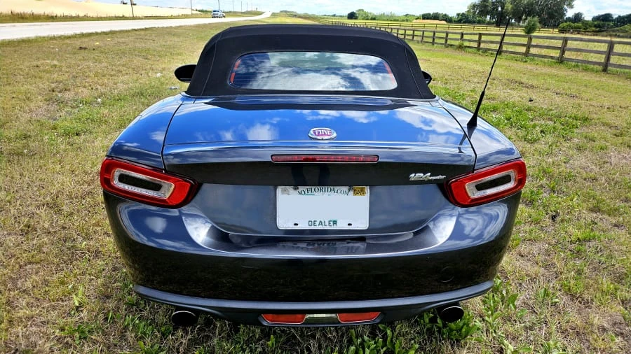 2017 Fiat 124 Spider - Image 3 of 4
