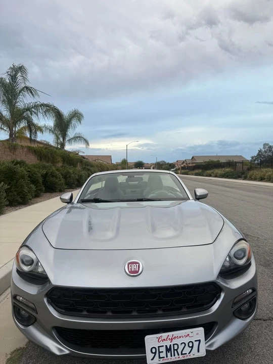 2017 Fiat 124 Spider - Image 3 of 12