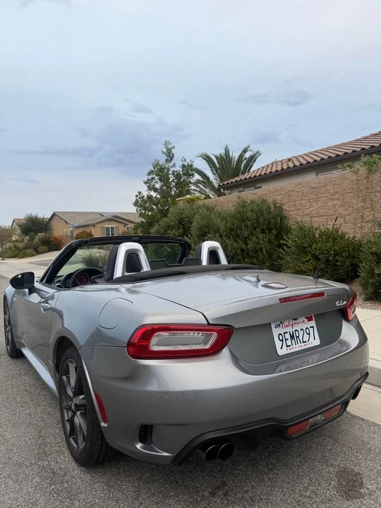 2017 Fiat 124 Spider - Image 4 of 12
