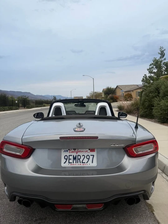 2017 Fiat 124 Spider - Image 5 of 12
