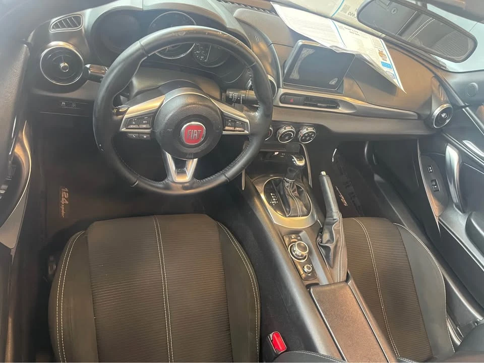 2017 Fiat 124 Spider - Image 4 of 4