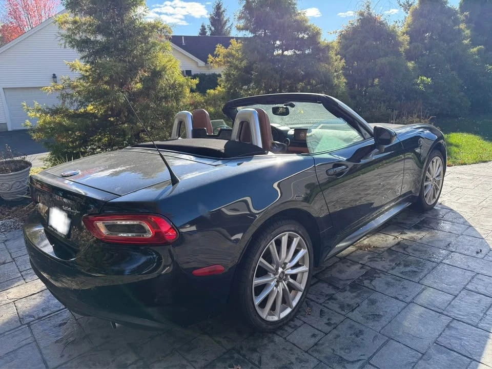 2017 Fiat 124 Spider - Image 8 of 10