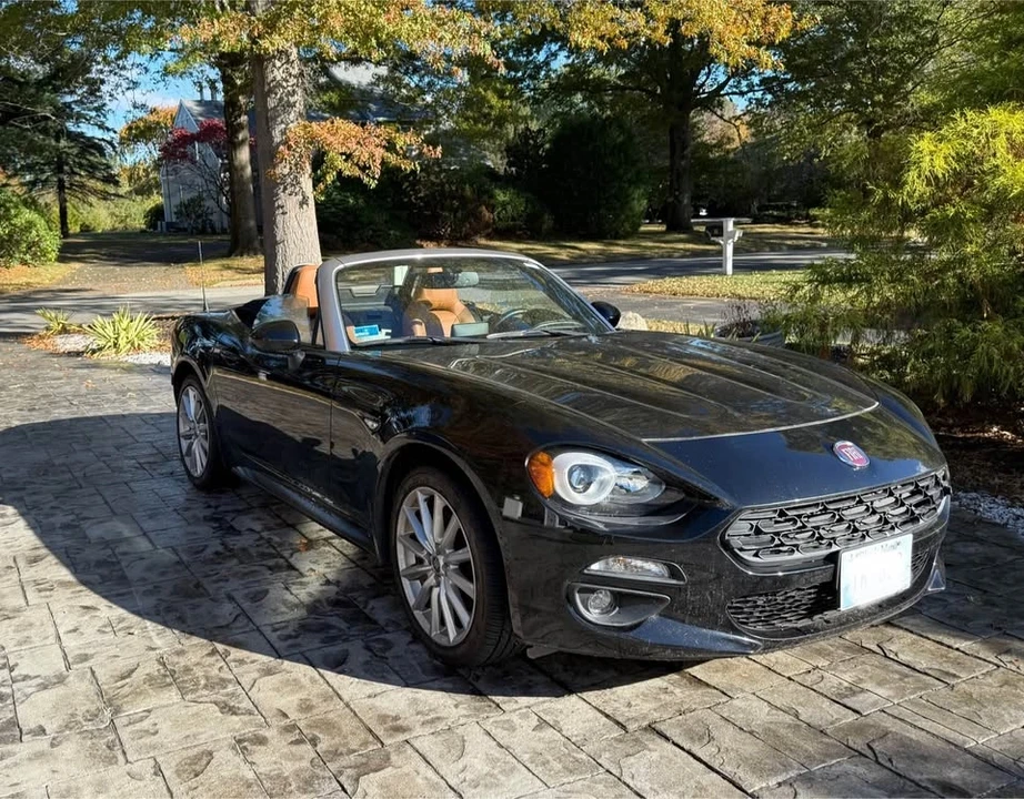 2017 Fiat 124 Spider - Image 7 of 10