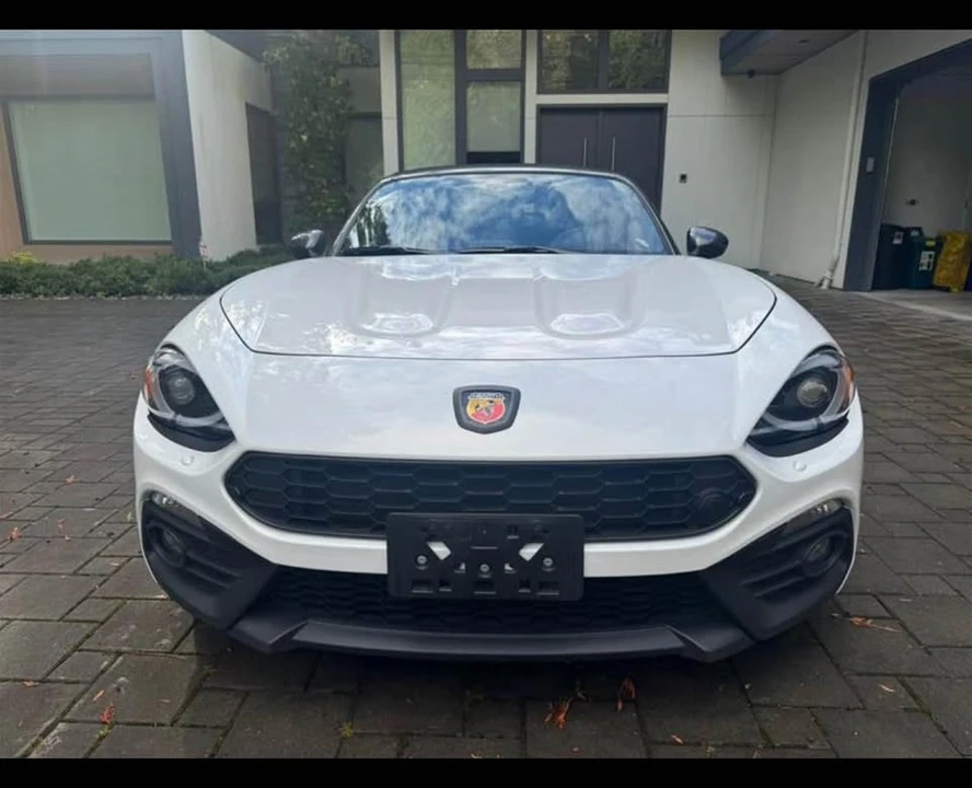 2017 Fiat 124 Spider - Image 2 of 7