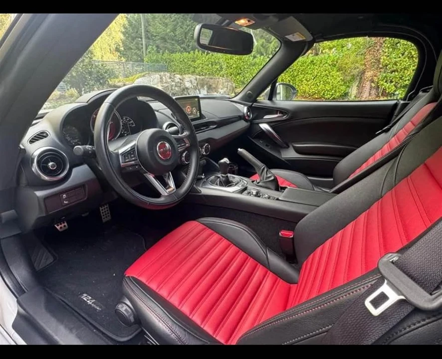 2017 Fiat 124 Spider - Image 5 of 7