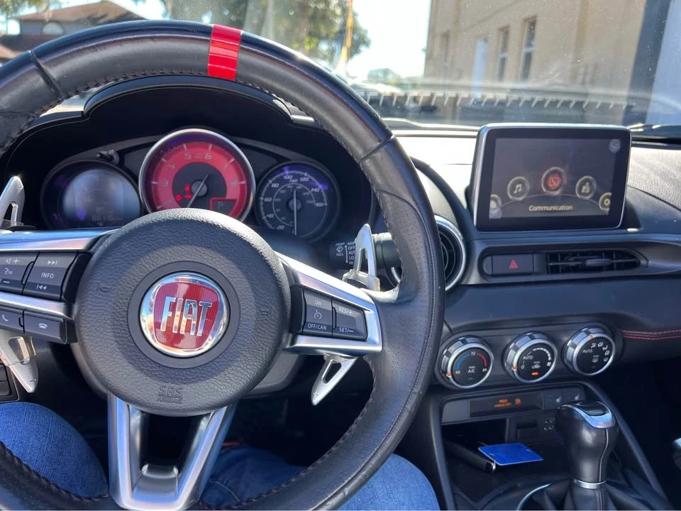 2017 Fiat 124 Spider - Image 9 of 11