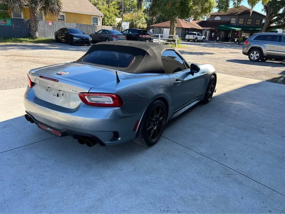 2017 Fiat 124 Spider - Image 5 of 11