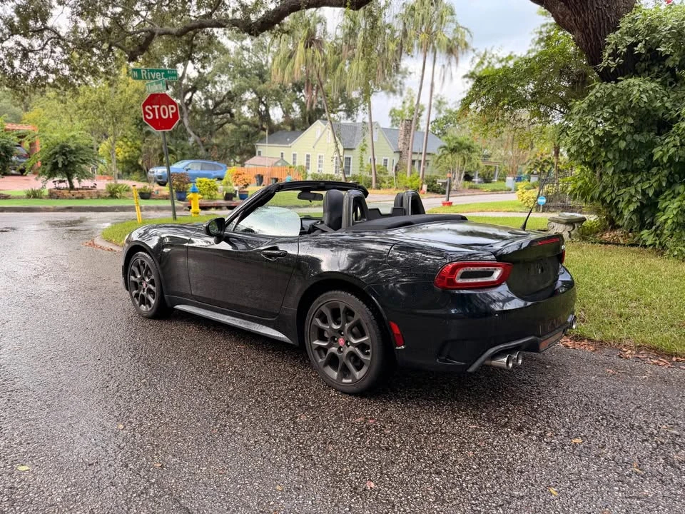 2017 Fiat 124 Spider - Image 3 of 8
