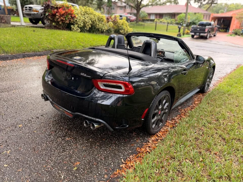 2017 Fiat 124 Spider - Image 5 of 8
