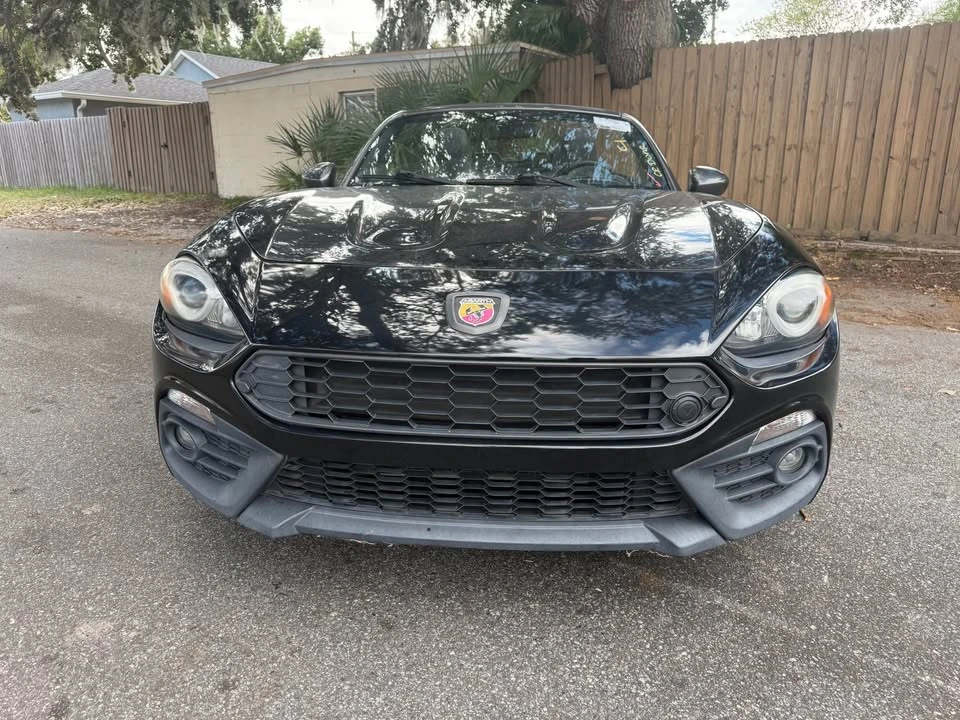 2017 Fiat 124 Spider - Image 2 of 10